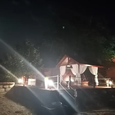 Dezsafurdo Vendeghaz * Demjén